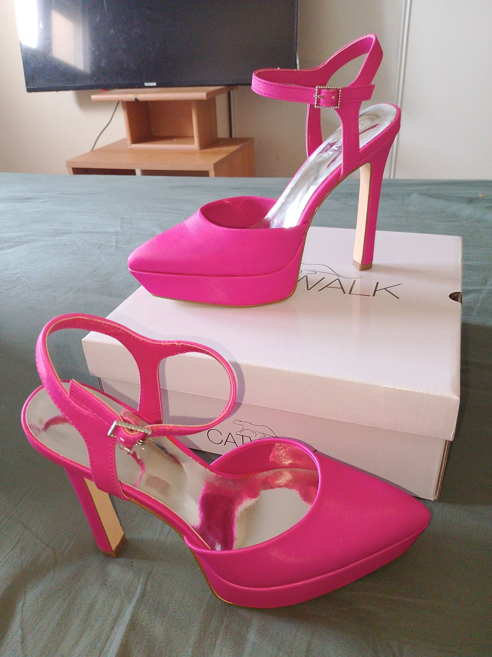 👠 Beautiful fuchsia platform Catwalk pumps (Size 38) – photo 2